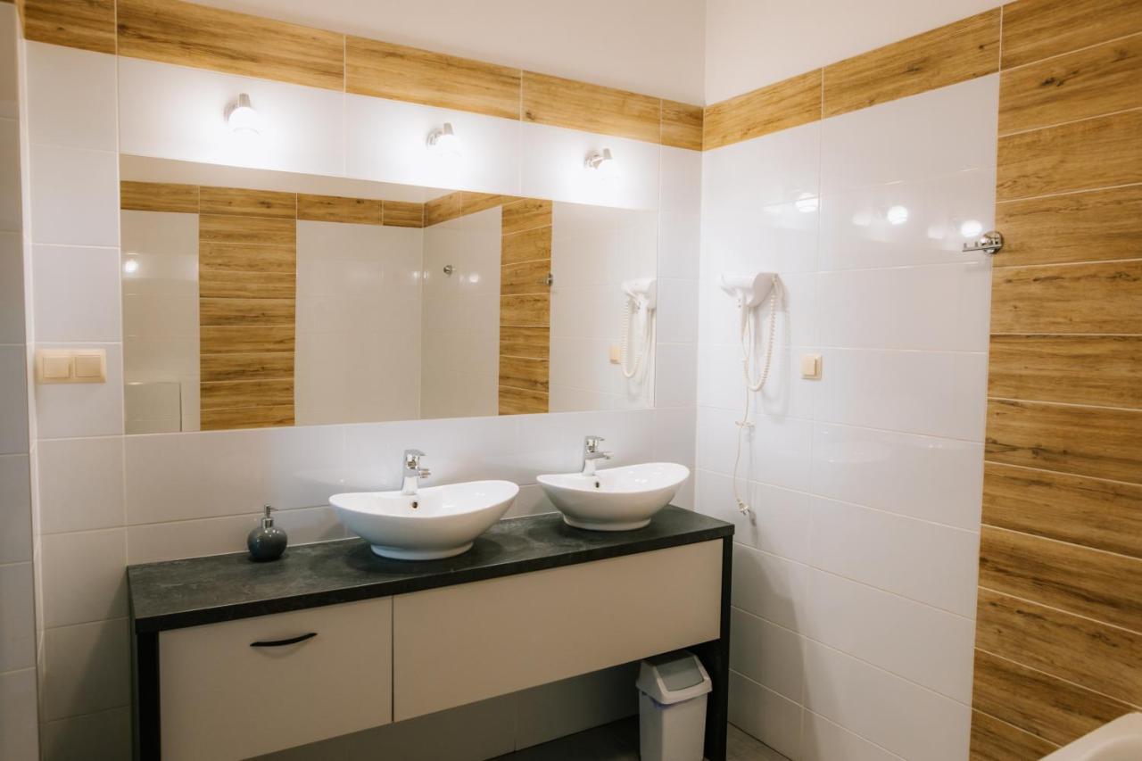 Kasztelan Hotell Krosno Exteriör bild